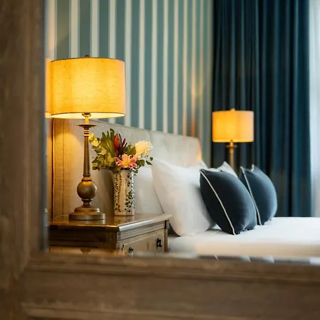 The Russell Boutique Hotel-3